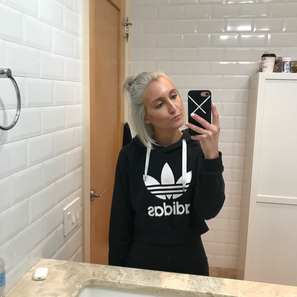 Meet your Posher, Adriana - Picture 2 of 8